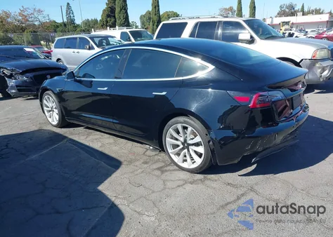 2020 Tesla Model 3 Standard Range Plus Rear-Wheel Drive/Standard Range Rear-Wheel Drive z USA, uszkodzony, nr VIN 5YJ3E1EAXLF740621